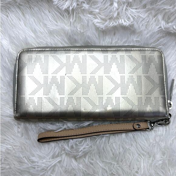 MICHAEL KORS Signature Metallic Cream and Silver Wallet - Picture 2 of 8